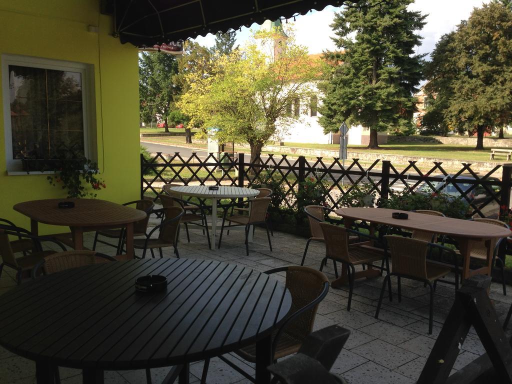Penzion Krasny Dvur Exterior photo